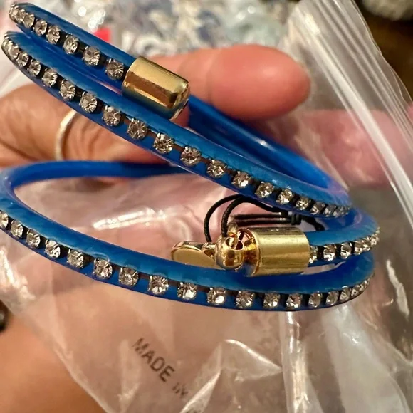 NWT Marc By Marc Jacobs Blue Bracelet with Gold Details - Picture 3 of 8